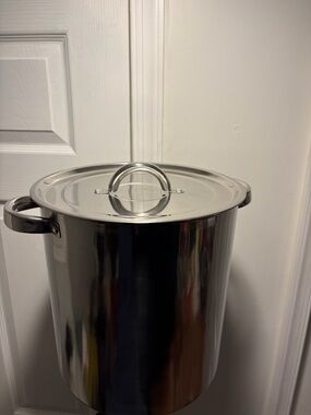 Food Network Stainless Steel Stock Pot with Lid - Silver